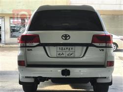 تۆیۆتا لاند کروزەر